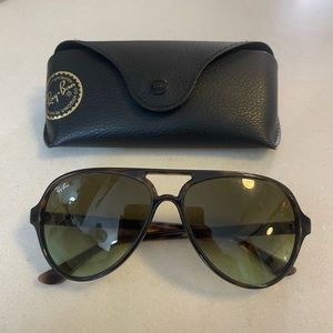 Brown avaitor raybans